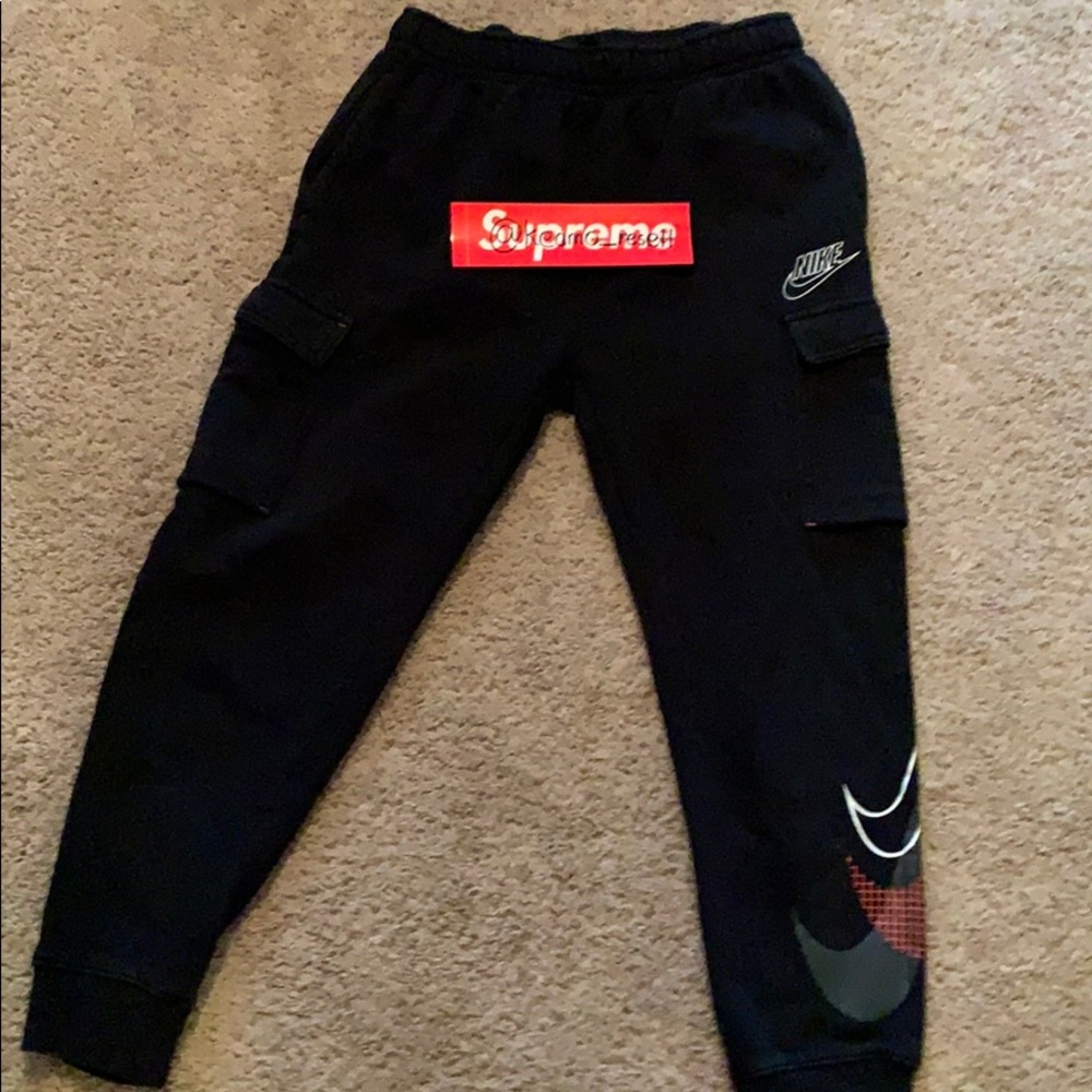 Nike Cargo Joggers